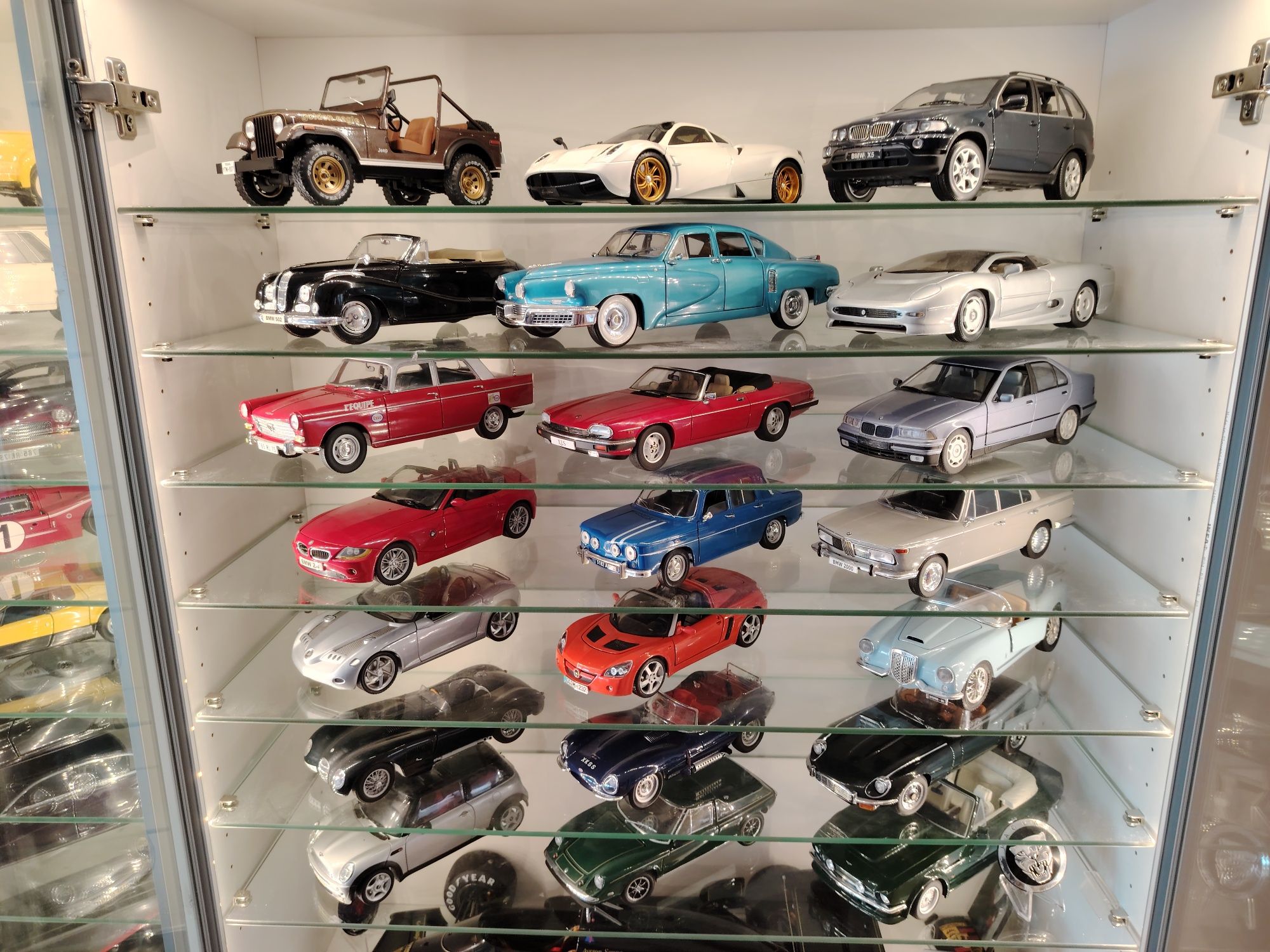 Lote de miniaturas 1/18 (Ferrari, Mercedes, BMW, Jaguar, Porsche, etc)