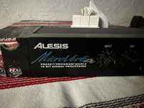 ALESIS MICROVERB 4 Сигнальний процесор