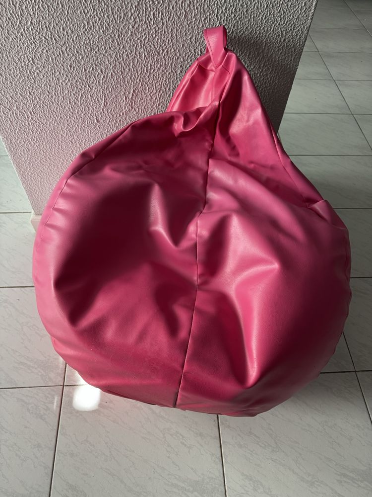 Pufs de jardim rosa ou verde como novos