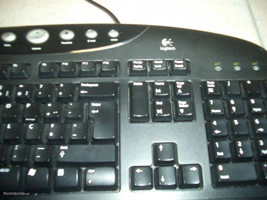 Teclado para PC preto