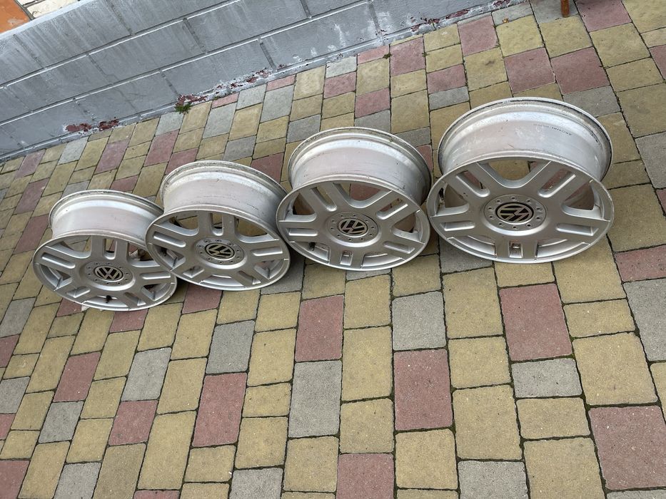 В хорошом стані. Титани