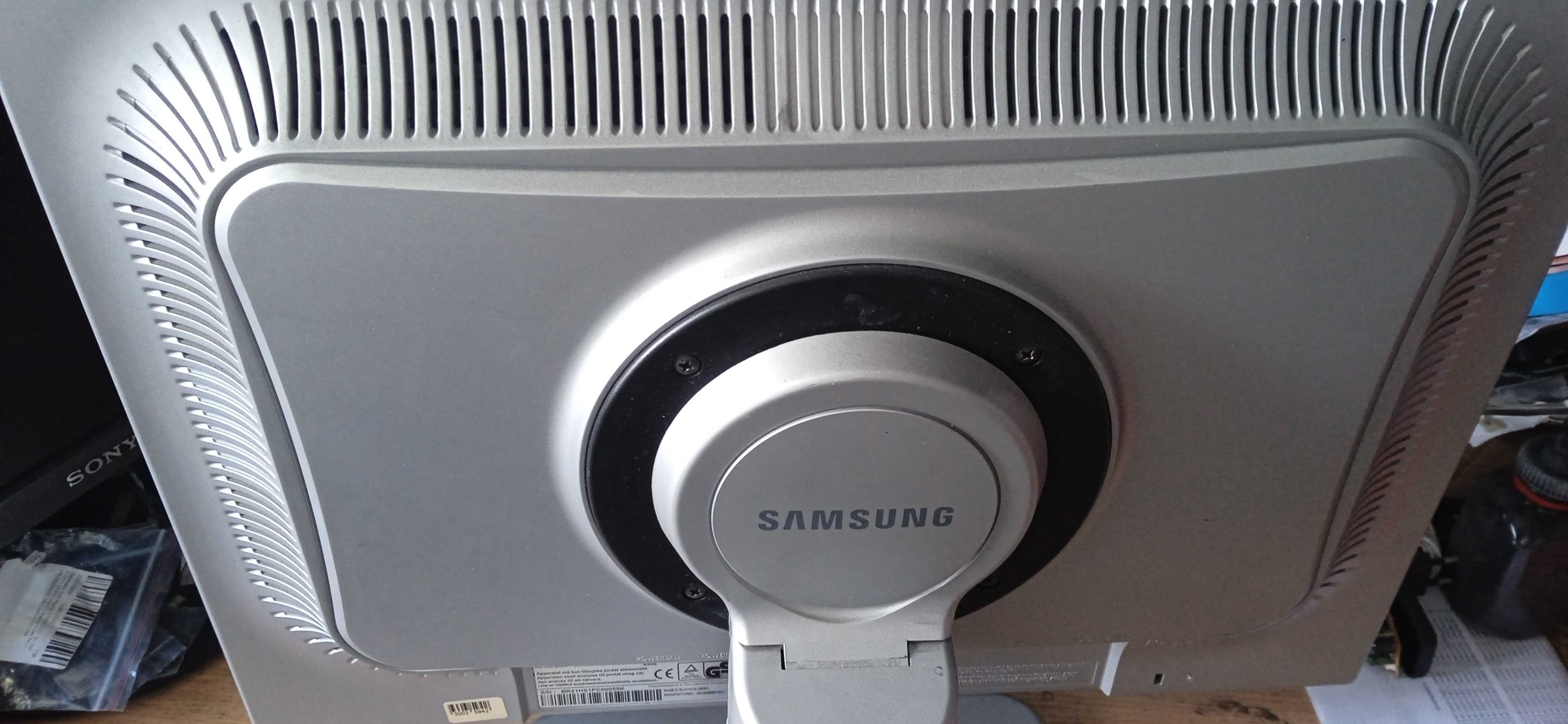 Продам професійний монітор Samsung 214T