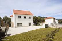 Moradia 1º e 2º Andar Arcozelo