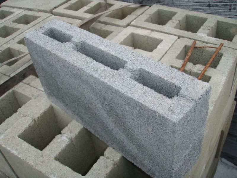 Комплекс з виробництва вібропресованих блоків.