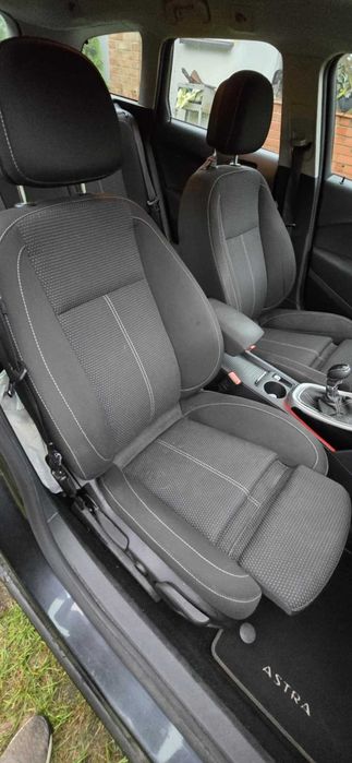 Opel Astra J 2.0 CDTI 165KM Sports Tourer