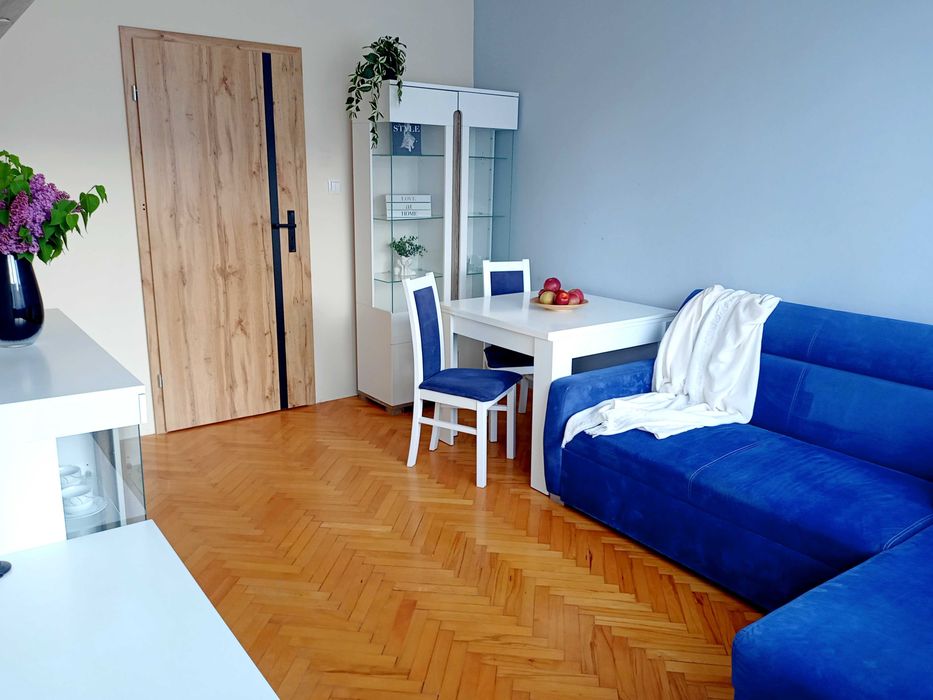 Przytulny pokój dwuosobowy z balkonem w centrum