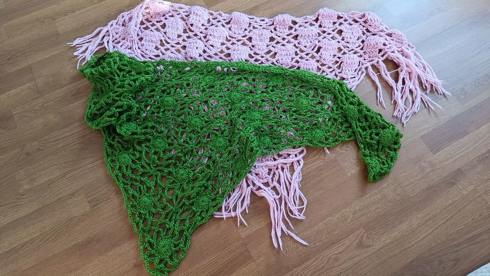 2 chusty na drutach pudrowy róż zielona