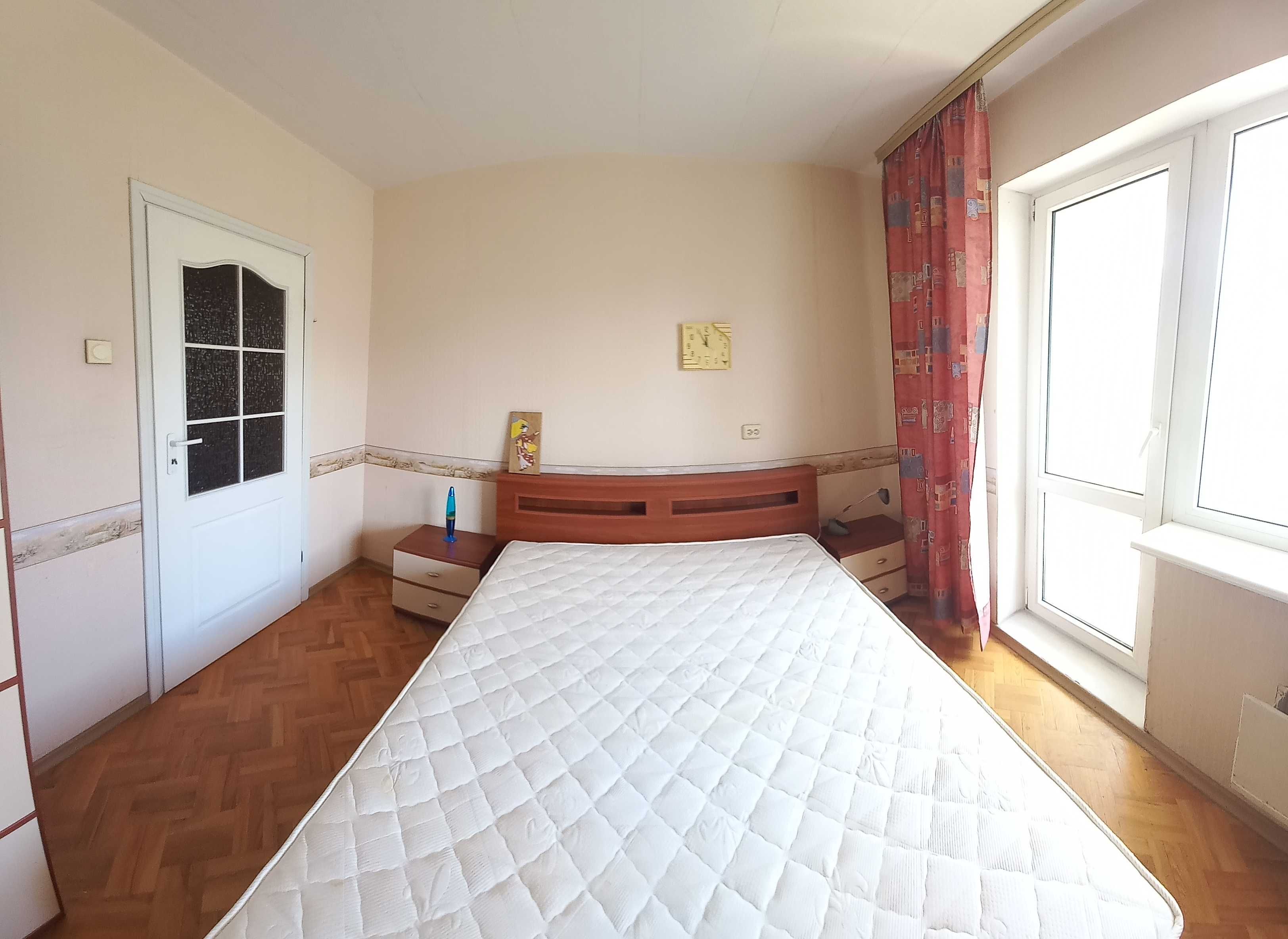 Квартира 4К с отдельными комнатами и большим холлом в Киеве