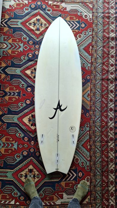 Prancha Surf Aloha 5'10 epoxy