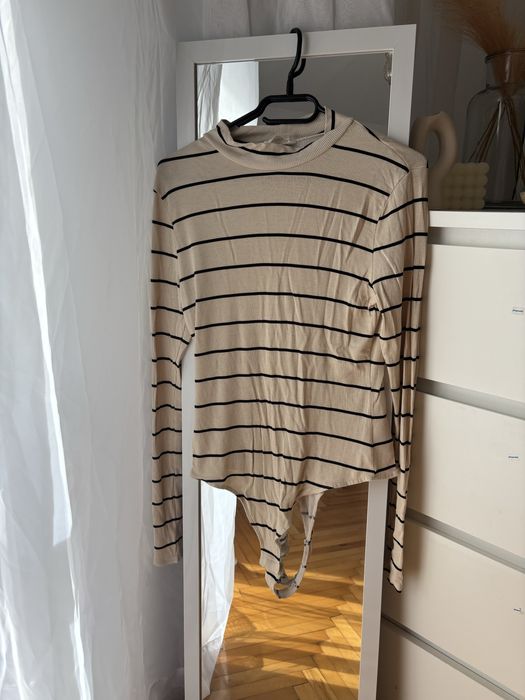Beżowe body półgolf w paski H&M 40 L jesienny styl elegancki