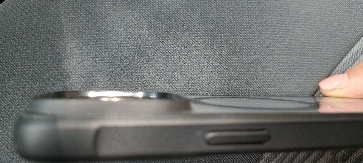 Etui do iPhone 15 Pro Max Ringke Fusion Bold Magsafe.