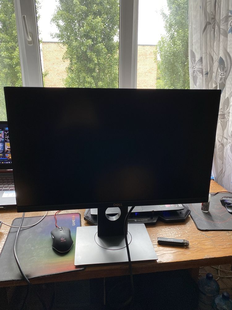 Продам монітор DELL P2418D