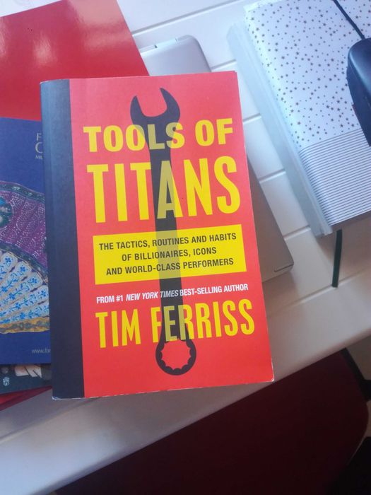 Livro "Tools of Titans" de Tim Ferris (EN)