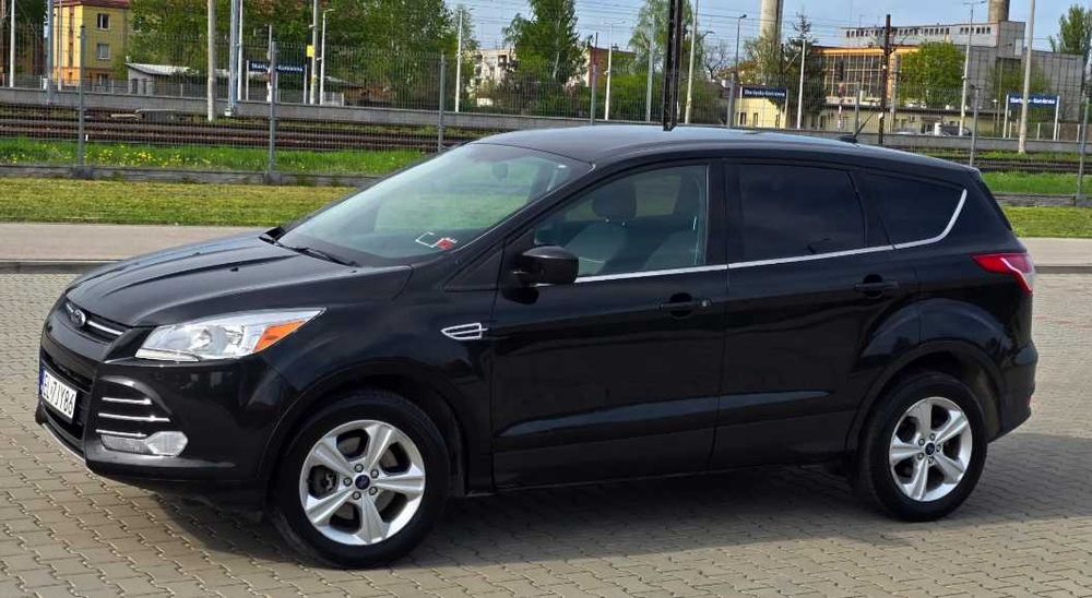 Бампер передній Ford Escape розборка Ford Escape