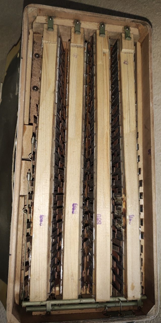 Akordeon Hohner Regina VI damski 120