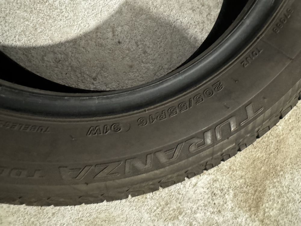 Dwie opony letnie 205/55 R16 BRIDGESTONE