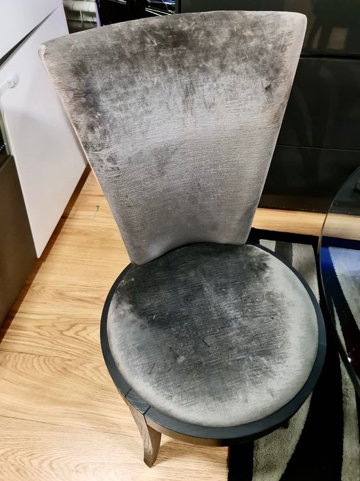 Mesa de vidro + 6 caseiras