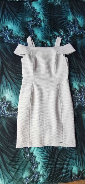 Elegancka sukienka ze srebrną niteczką