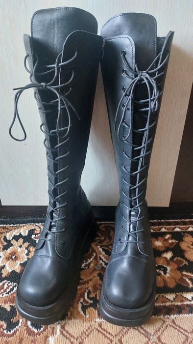 Продам женскую обувь