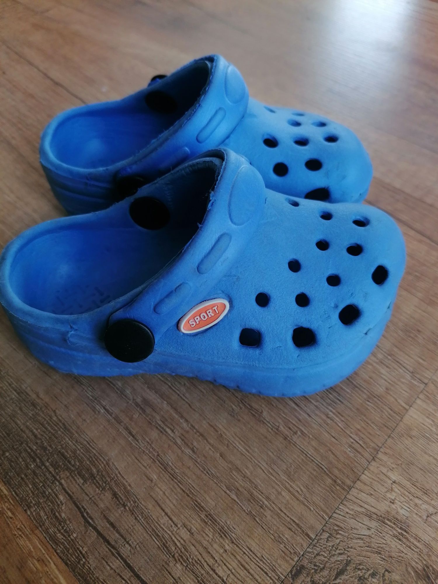 Buty Crocsy 19 niebieskie