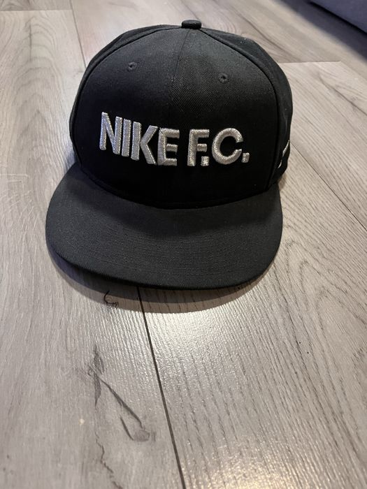 Кепка снепбек Nike