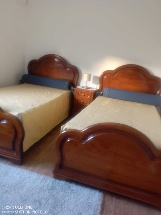 Quarto aluga-se a estudantes