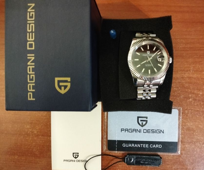 Pagani Design PD-1645 com mostrador preto e pulseira de aço inoxidável