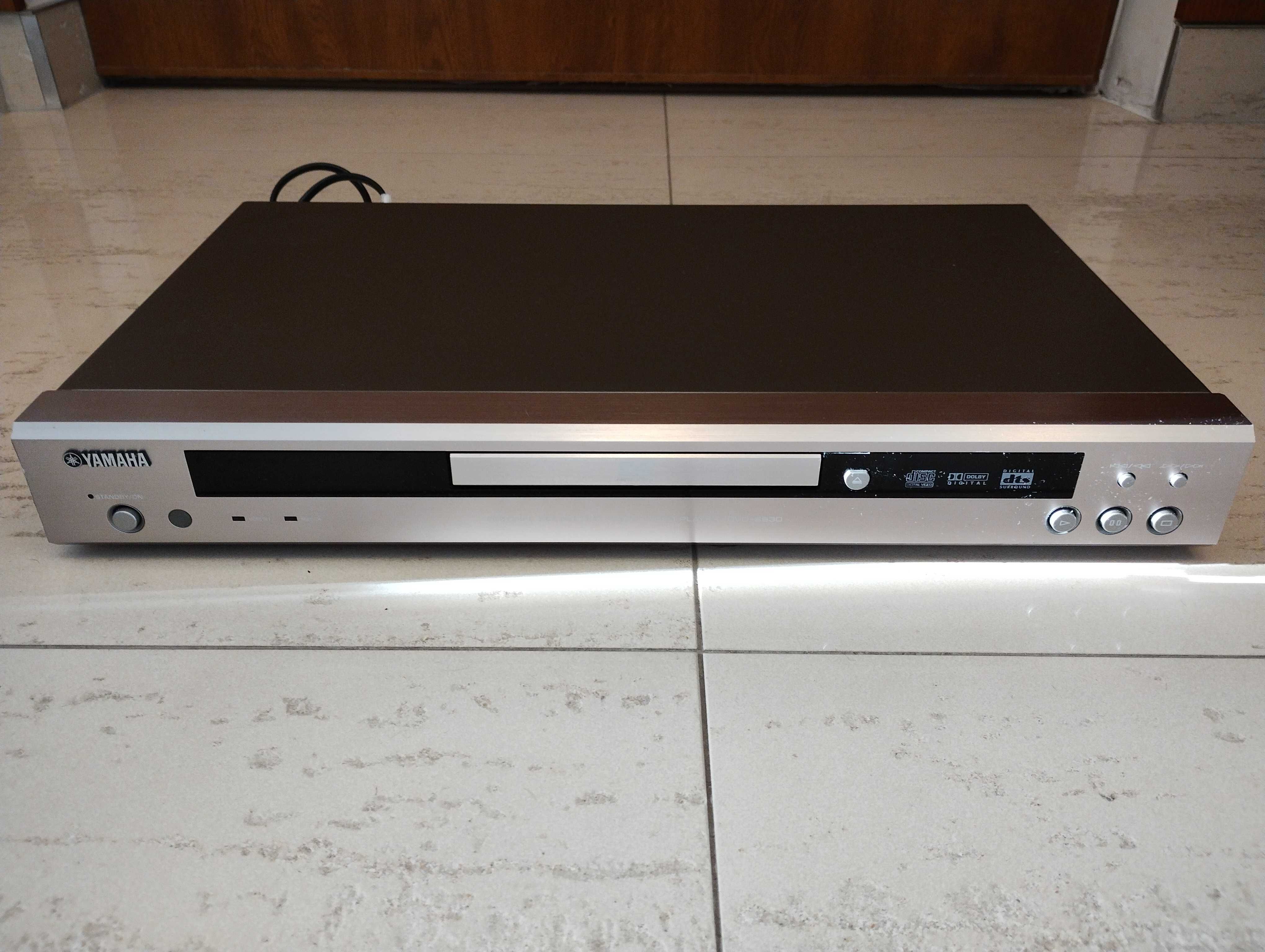 Yamaha odtwarzacz DVD  S - 830