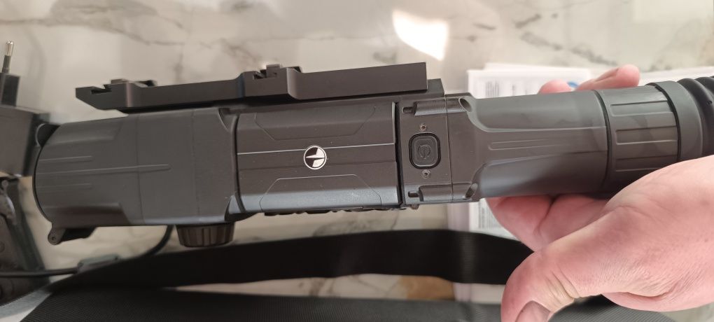 Celownik noktowizyjny pulsar digisight ultra 455 plus montaż