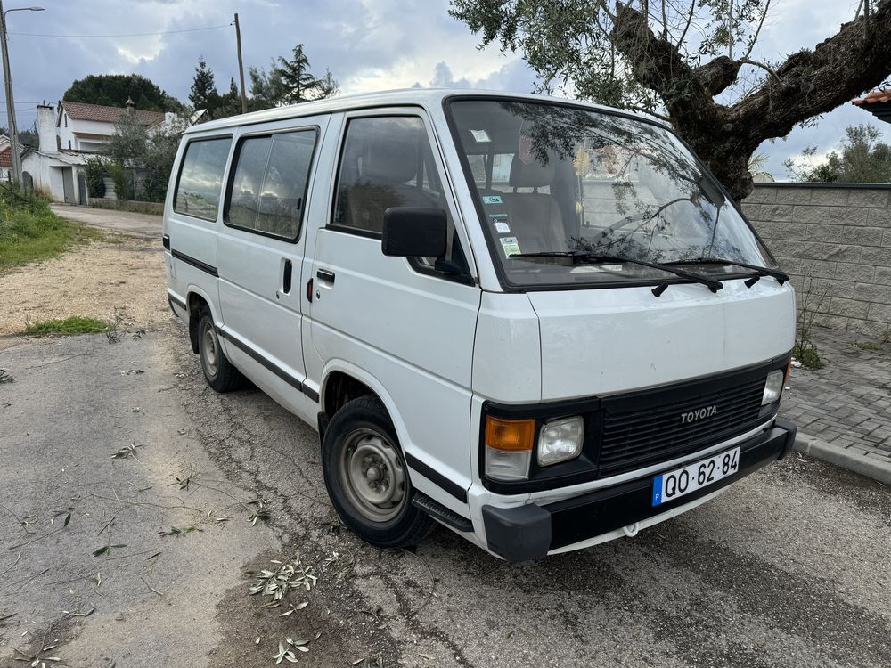 Toyota hiace 9 lugares