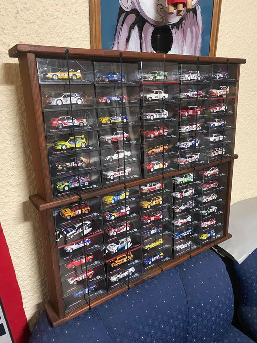 60 Carros rally expositor