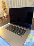 Macbook pro 16 2019 i7/16gb/512gb