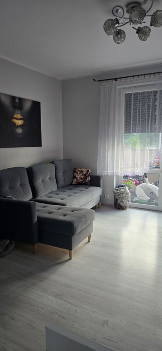 Sprzedam przestronne 2 pokojowe mieszkanie w spokojnej okolicy