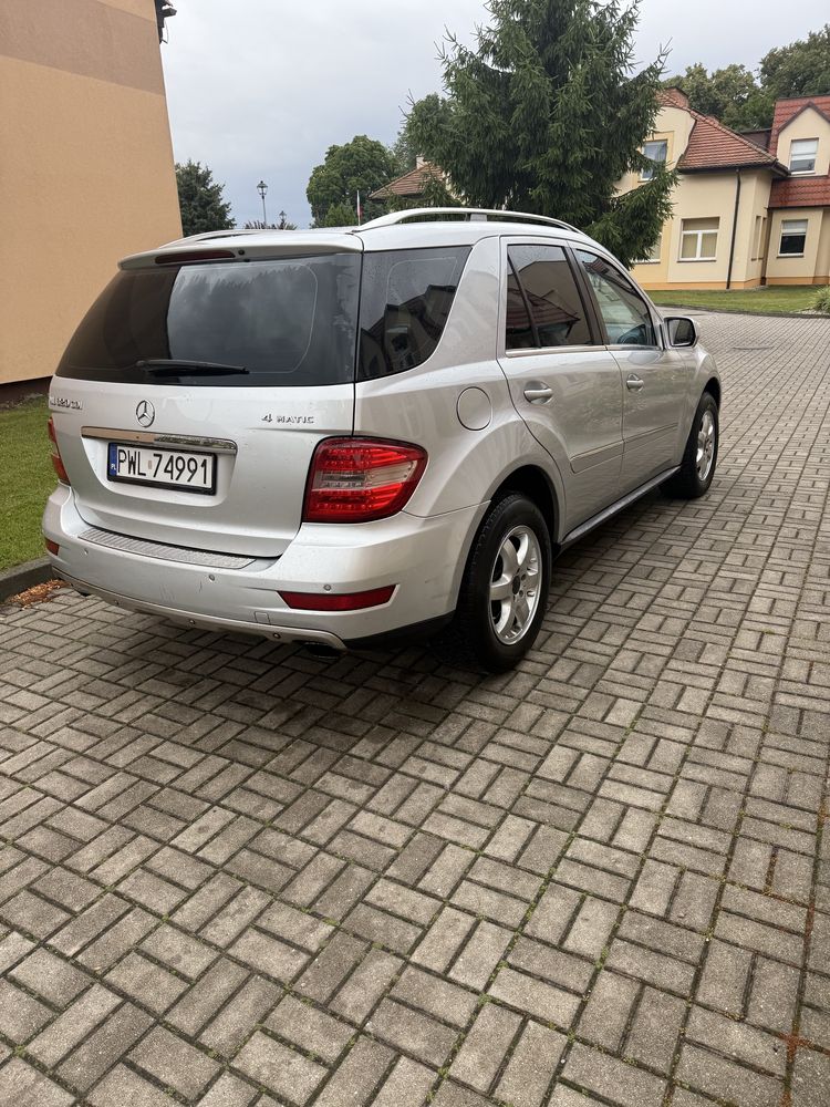 Mercedes ml 3.0 d klima skory xenon navi alusy 2010 r