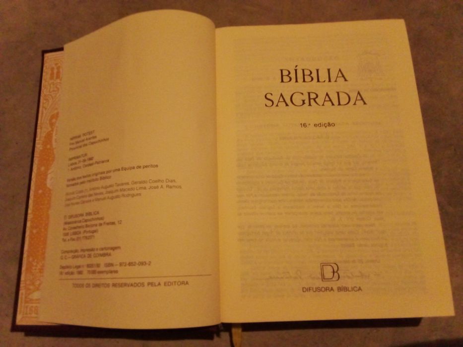 Bíblia estado impecável