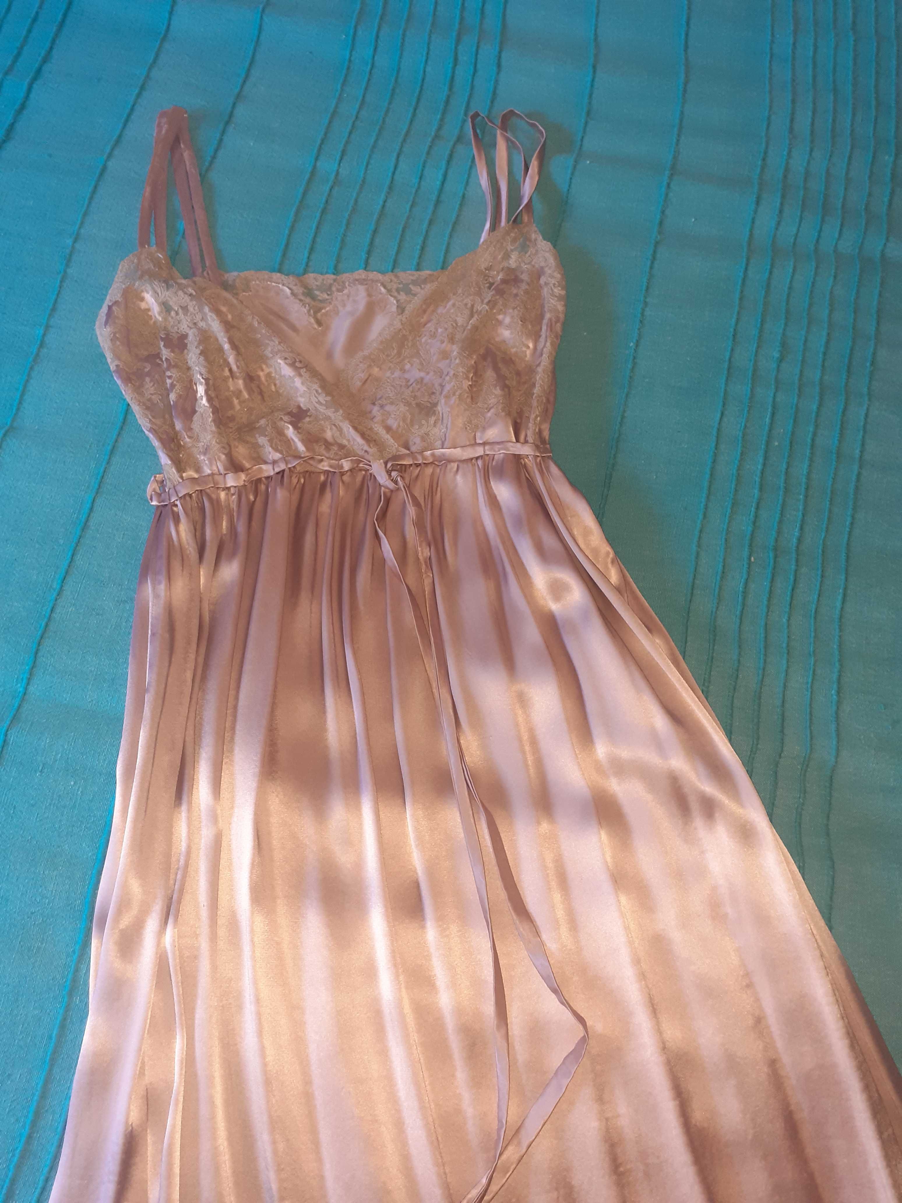 Vestido em Cetim