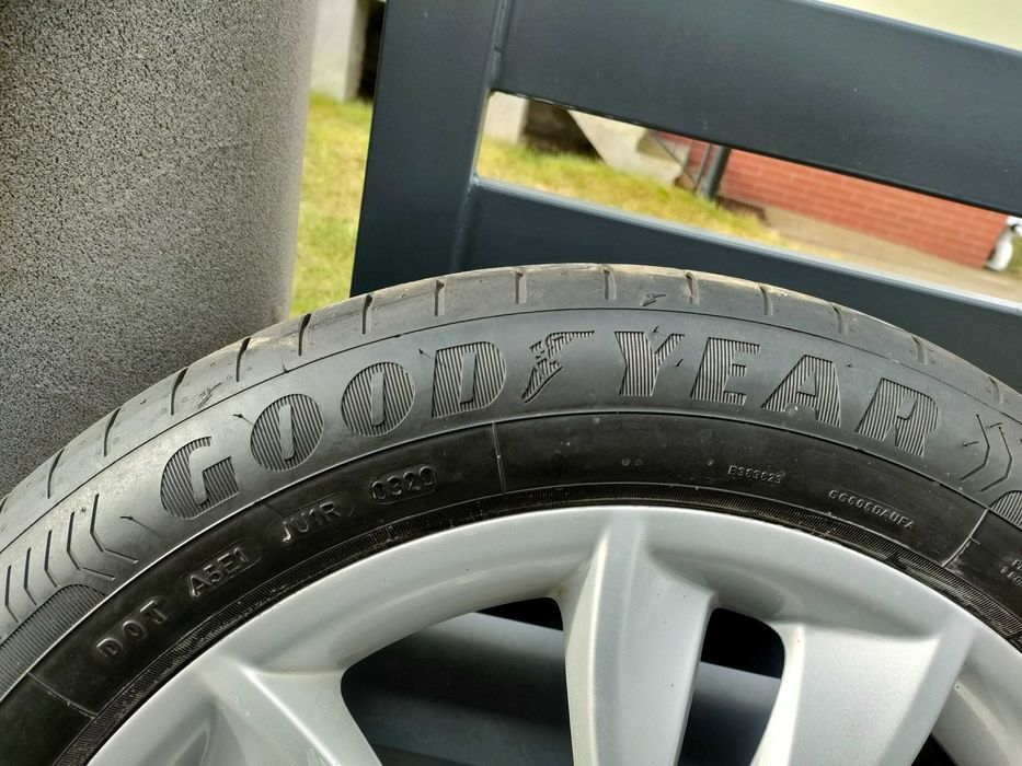 Alufelgi AUDI 17 cali komplet opony 7 mm - opony jak Nowe LATO.