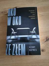 Oko w oko ze złem - Kerry Daynes