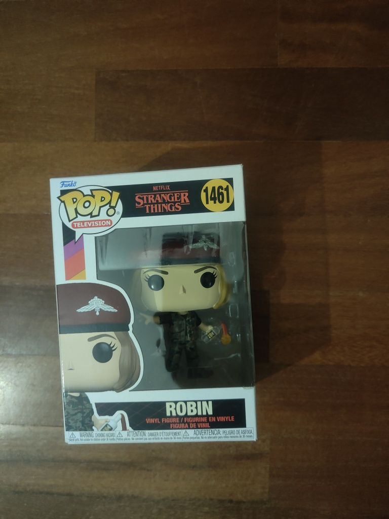Funko POP Robin 1461 - NOVO