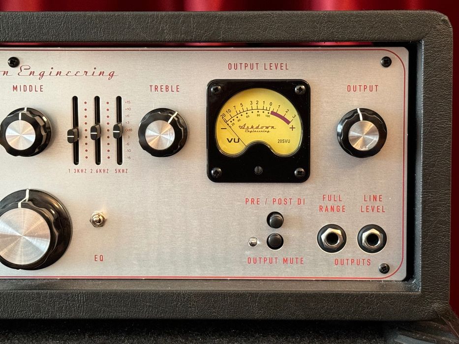 Amplificador de baixo Ashdown Interstellar-600