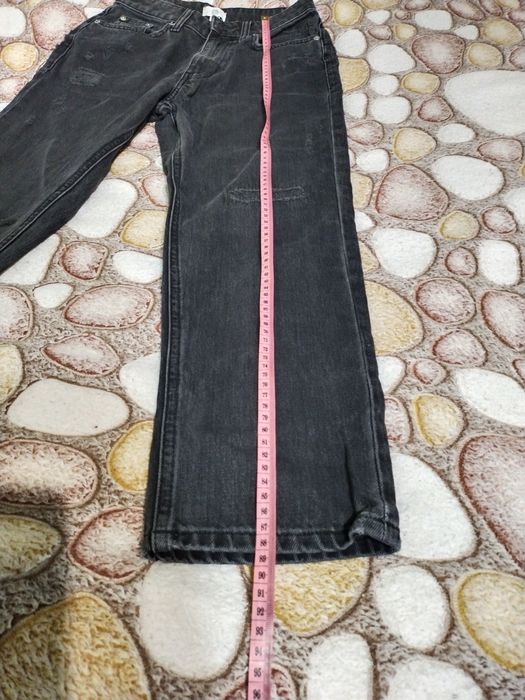 Чорні укорочені джинси 34