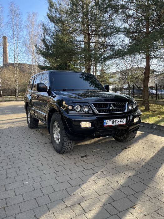 Терміново продам гарний Педжеро Ваґон