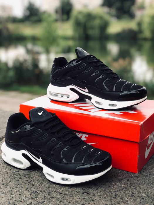 Чоловічі кросівки Nike Air Max TN Plus Black/White Кроссовки Найк тн