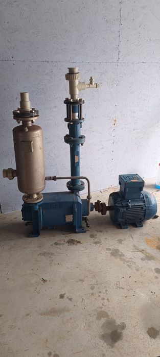 pompa próżniowa razem z silnikiem 5.5kw