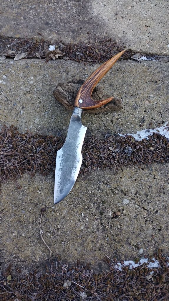 Ręcznie wykuty nóż integralny tracker/ nóż myśliwski/ knifemaking