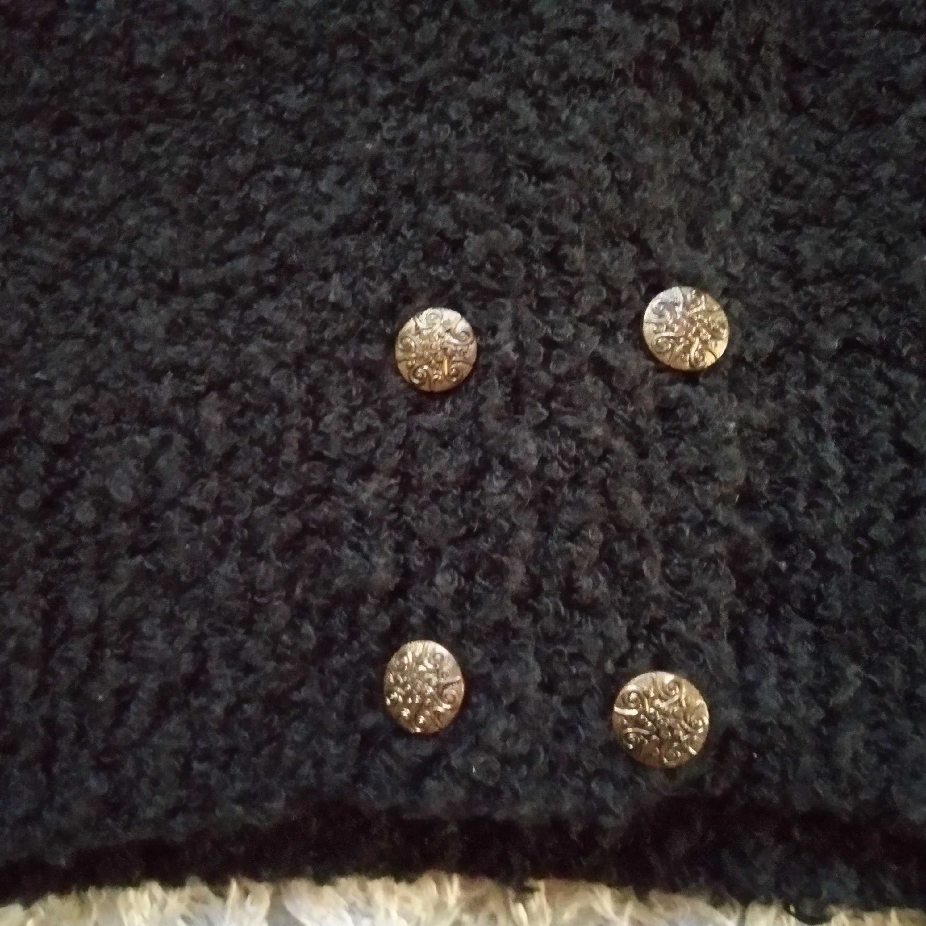 sweter z czarnej bucli/ rękodzieło oversize 164