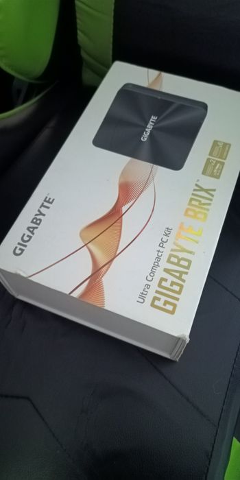 Mini PC Gigabyte 8GB 256Nvme Windows 11 2 HDMI