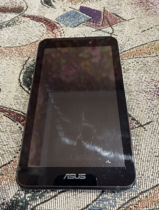 Продам планшет ASUS K01A