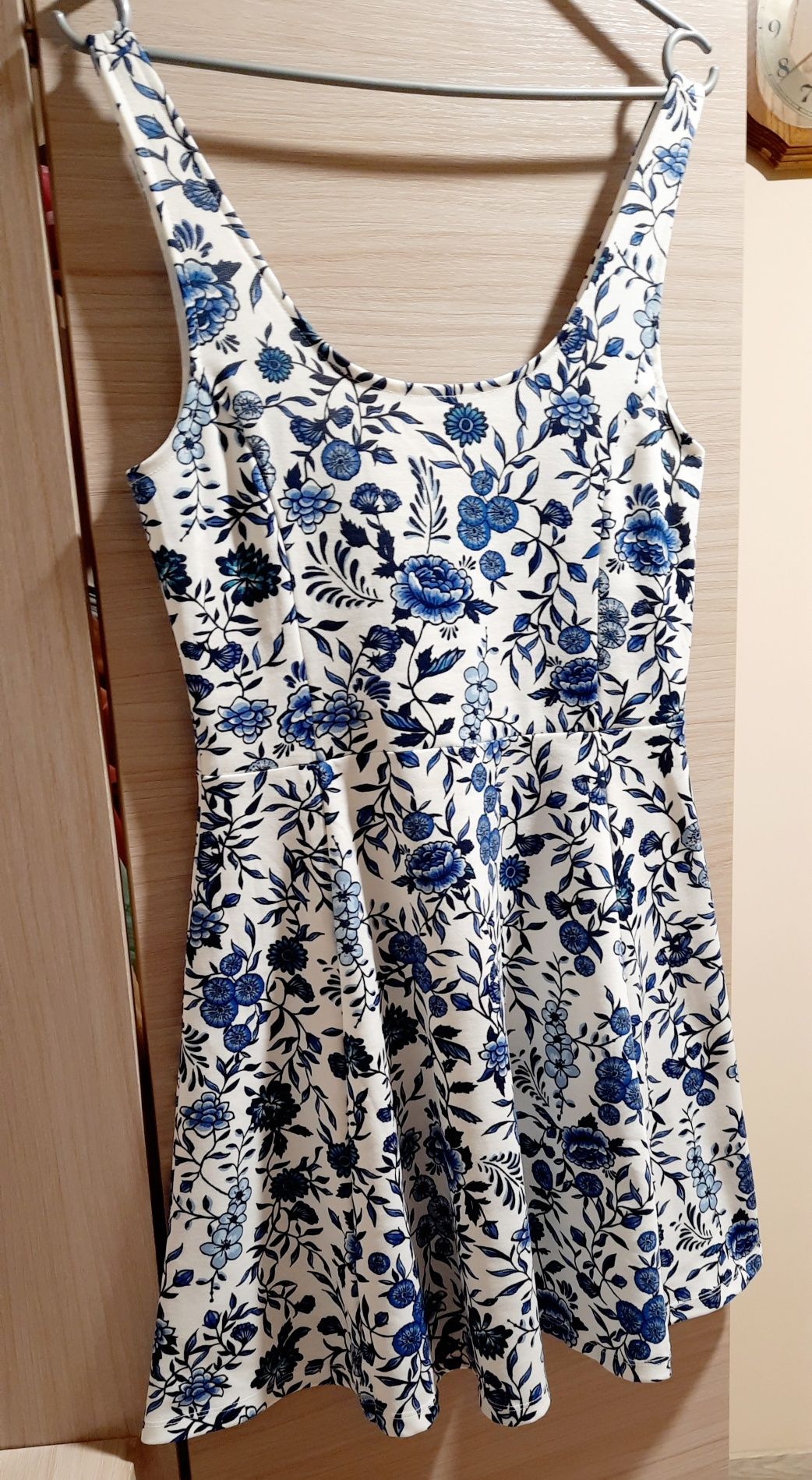 Nowa Sukienka Damska w Kwiaty H&M 38 Nie Chodzona Nie Używana Biała