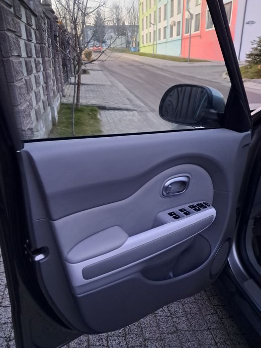 Продам автомобіль KIA Soul 33кВт